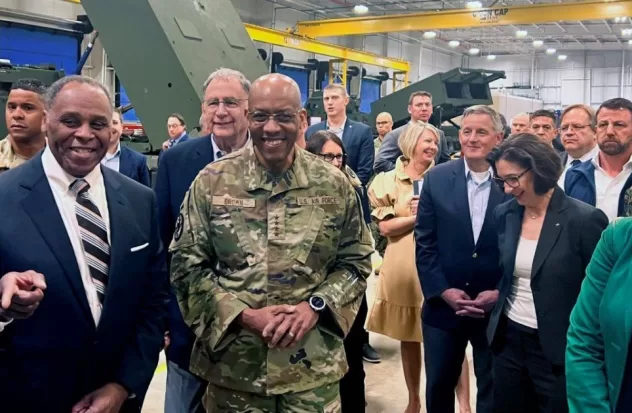 US military chief visits weapons factories and stresses need to arm Ukraine
