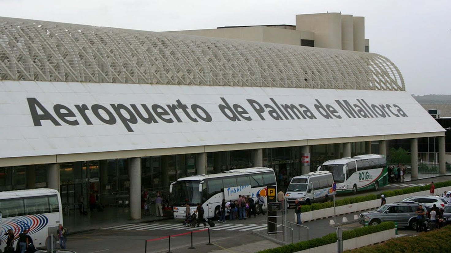 A woman is admitted to the ICU after drinking a coffee with insects in Palma
