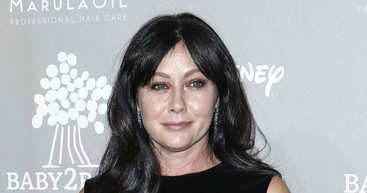 Actress Shannen Doherty renounces material objects due to her advanced cancer
