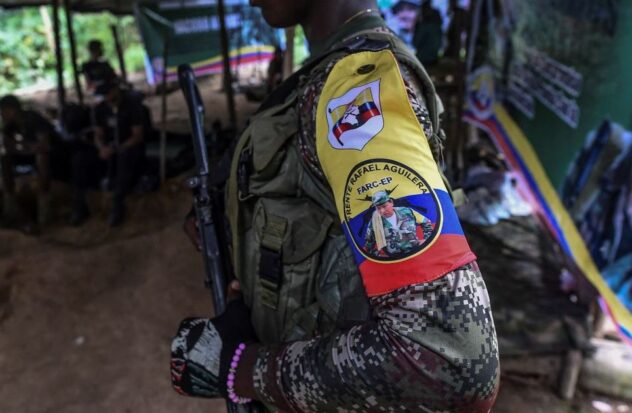 Why is it difficult to negotiate with FARC dissidents in Colombia?
