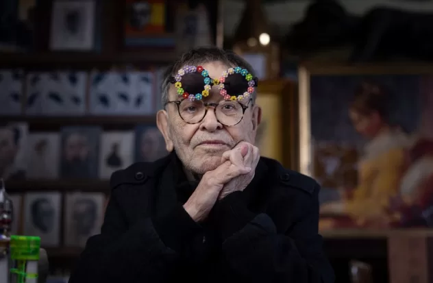 Writer Fernando Arrabal, aged 91, presents work in Parisian theater
