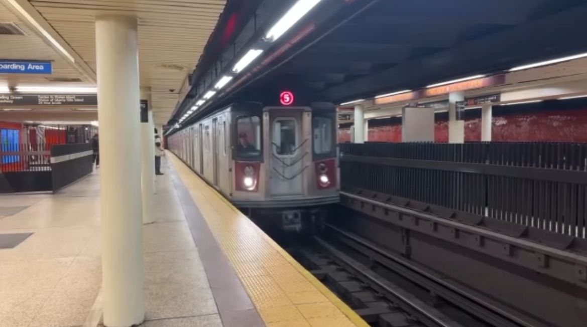 MTA to renovate 13 more subway stations this year
