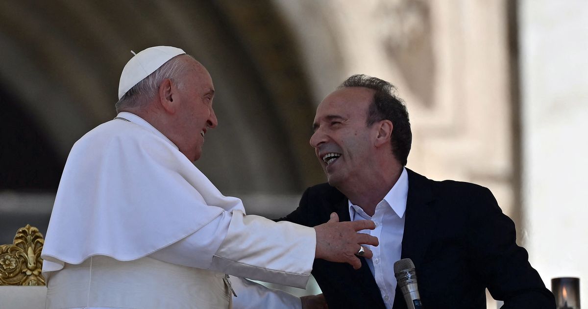 Actor steals the spotlight from Pope Francis in the Vatican
