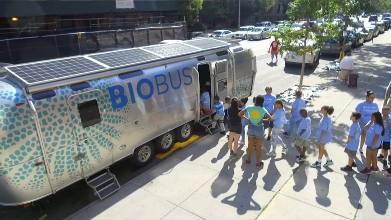 'BioBus', mobile scientific research laboratory
