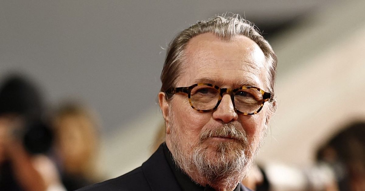 Gary Oldman confesses that he is very critical of his work
