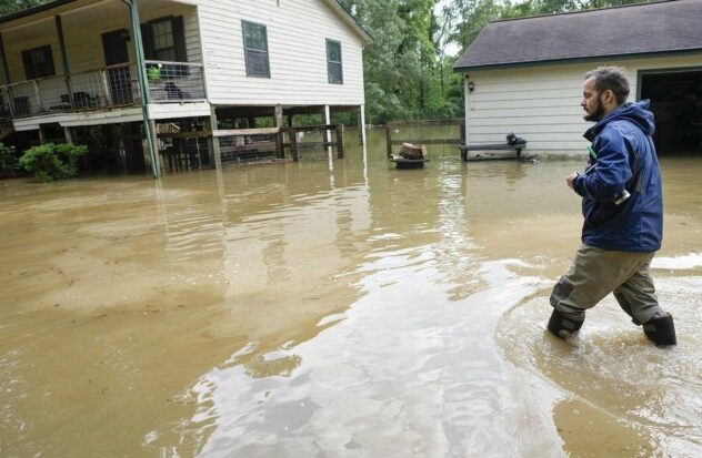 Houston on flood alert after intense storms
