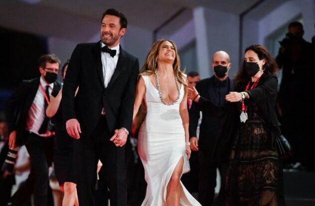 Jennifer López and Ben Affleck caught together amid separation rumors
