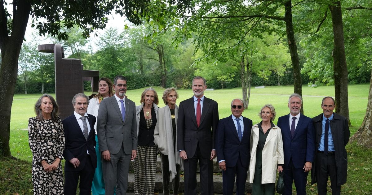 King Felipe VI inaugurates exhibition on artist Eduardo Chillida
