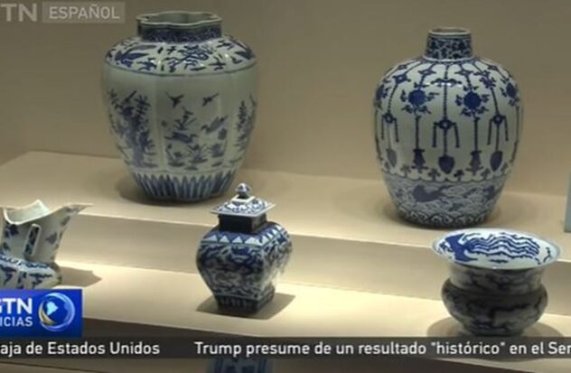 Men arrested after stealing 16th-century Ming vase from museum
