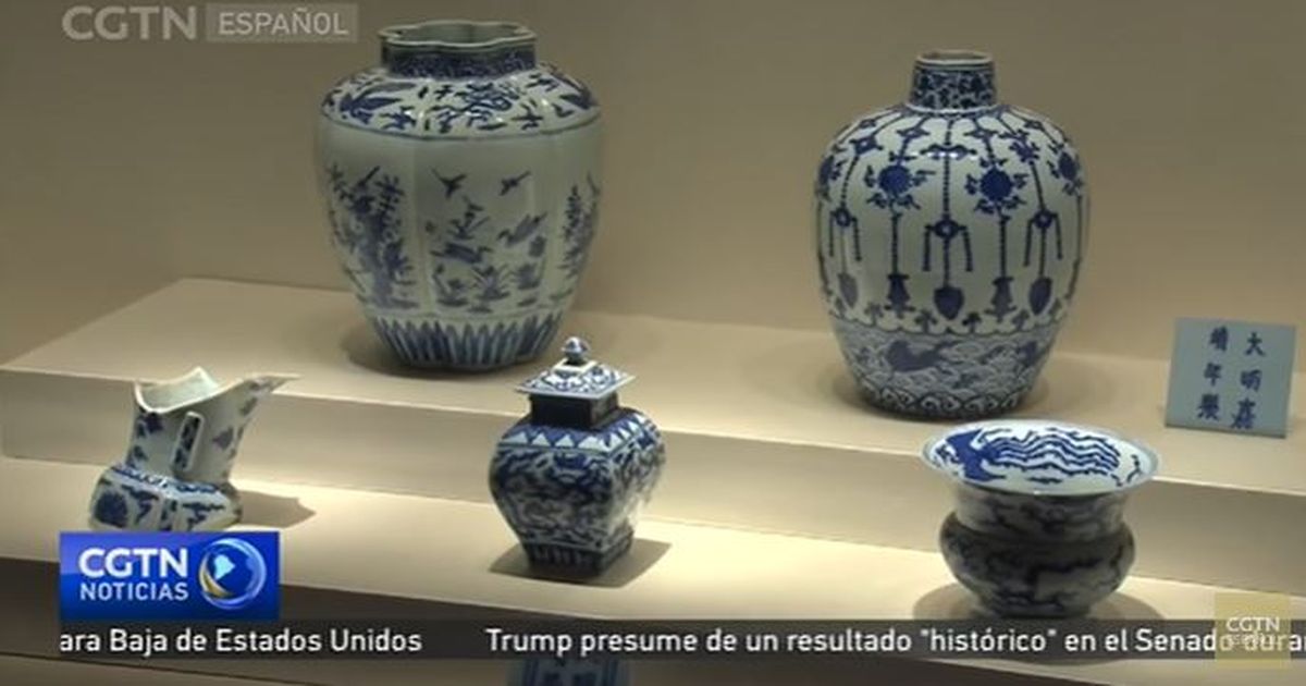 Men arrested after stealing 16th-century Ming vase from museum
