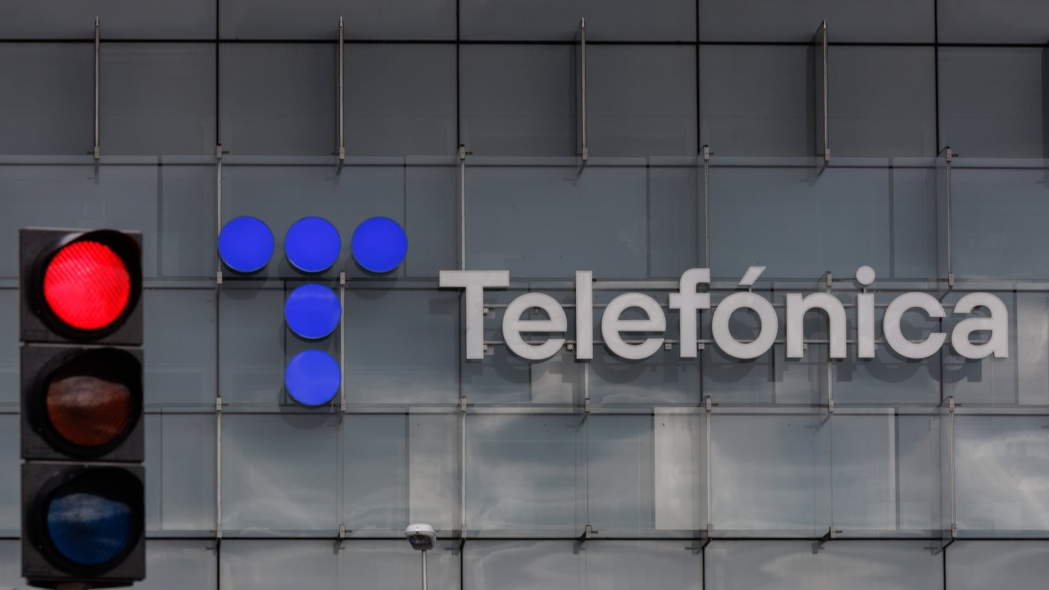 Notice from the OCU behind Telefnica and Iberdrola data filtration
