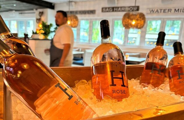 Rose Wine Oasis and More at Mary Brickell Village
