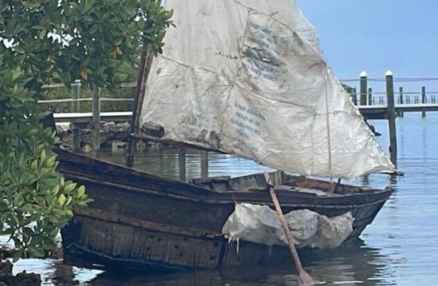 Seven Cuban rafters are detained upon disembarking in Key Largo, Florida
