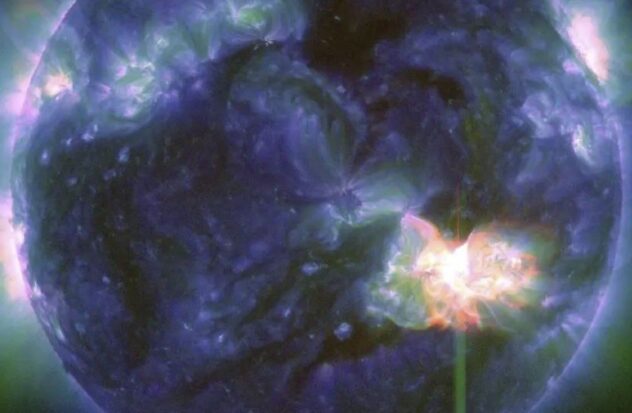 Strong solar storm impacts Earth and could disrupt communications in the US
