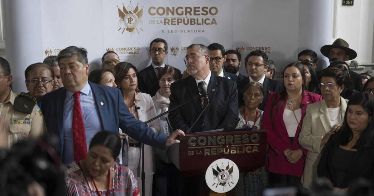 Tension in Guatemala, the president seeks to dismiss the attorney general
