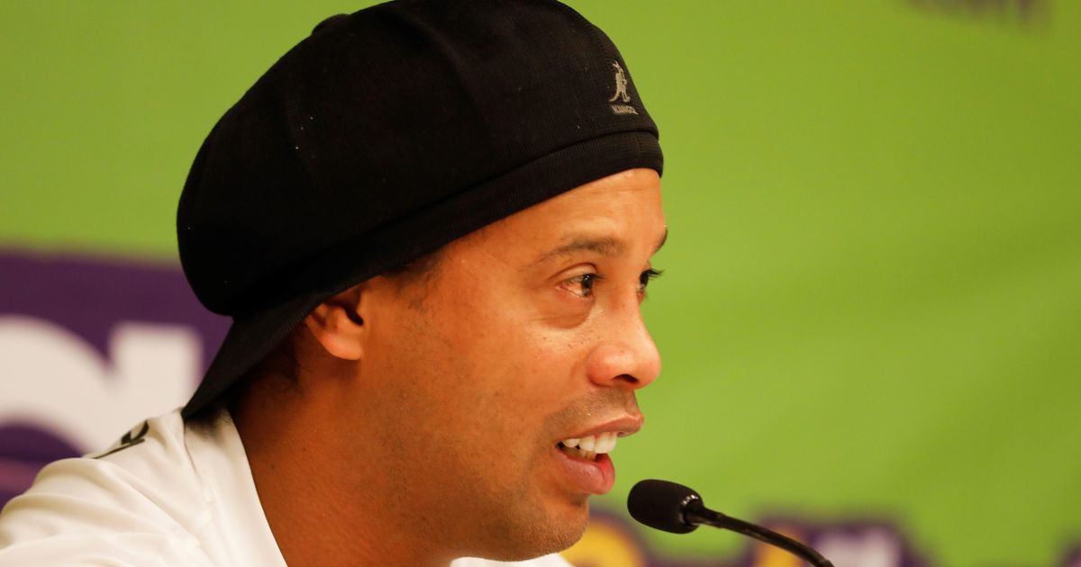 Brazil fails in its debut and agrees with Ronaldinho