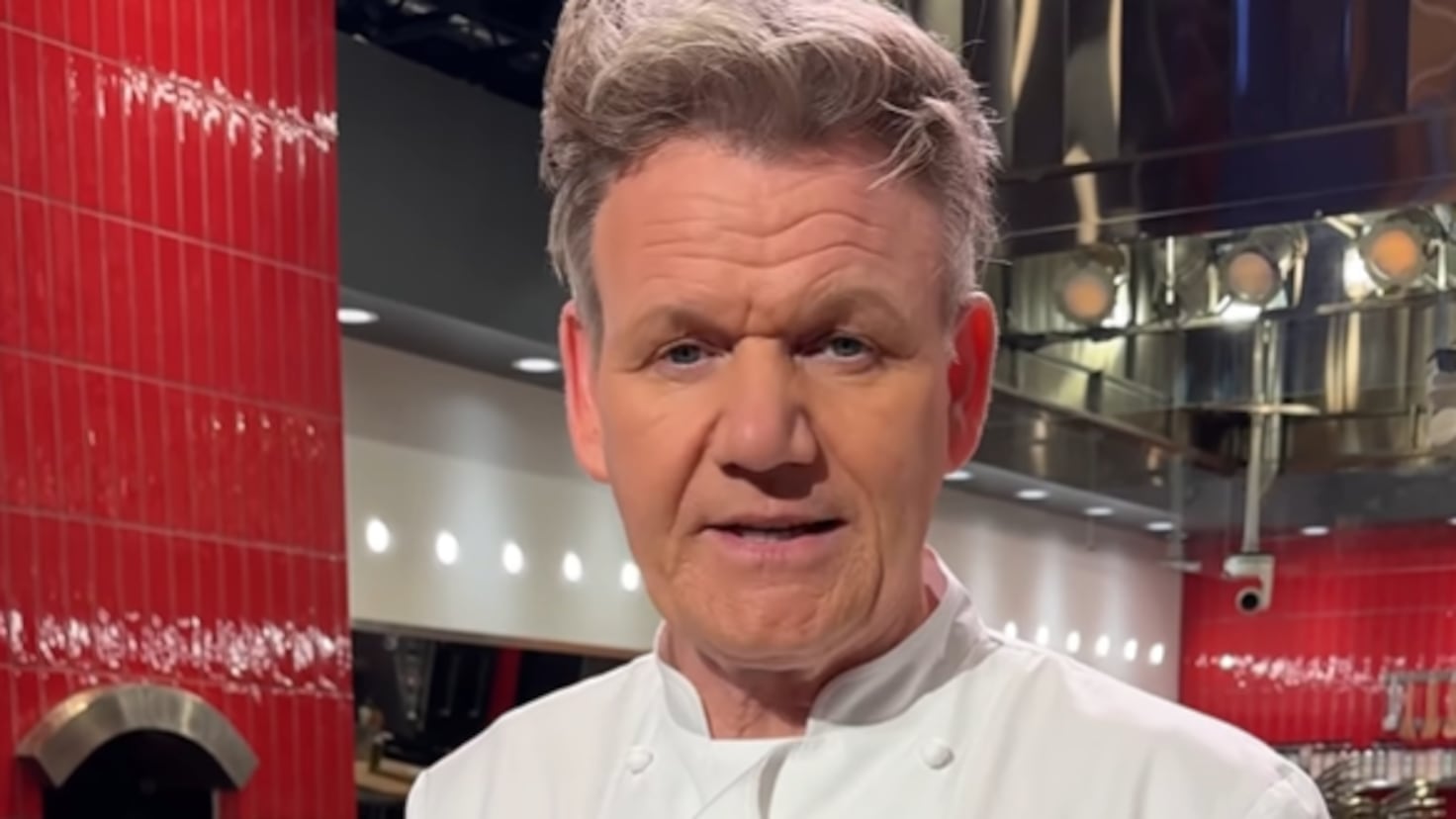 Chef Gordon Ramsay suffers a bicycle accident: The helmet saved my life