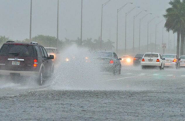 Flash flood warning extended throughout South Florida until 8:00 p.m. Tuesday

