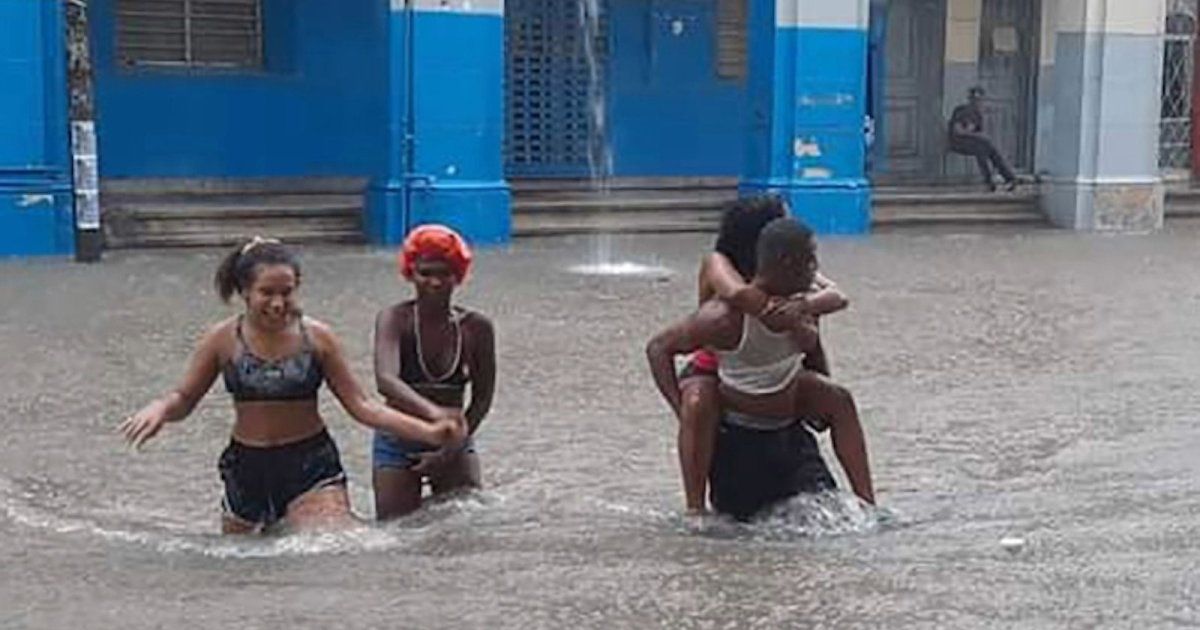 Heavy rains cause landslides, floods and a shortage of drinking water in Havana