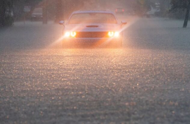  Hurricane season begins in Florida with a deluge;  declare maximum alert
