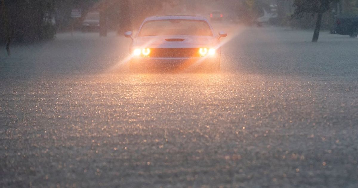  Hurricane season begins in Florida with a deluge;  declare maximum alert
