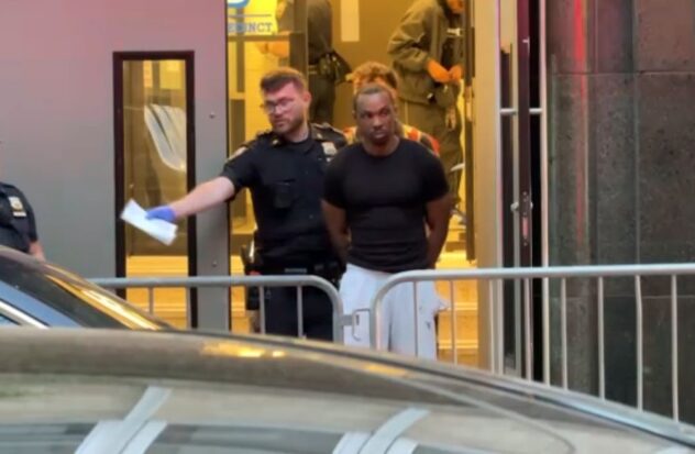 Man arrested for stabbing 5 people in Harlem