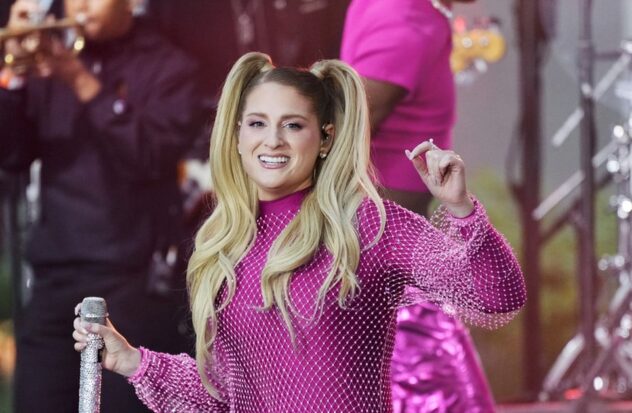 Meghan Trainor prepares the release of the album Timeless
