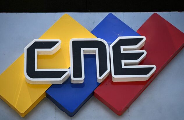 NGO warns that president of the CNE cannot make decisions without consensus
