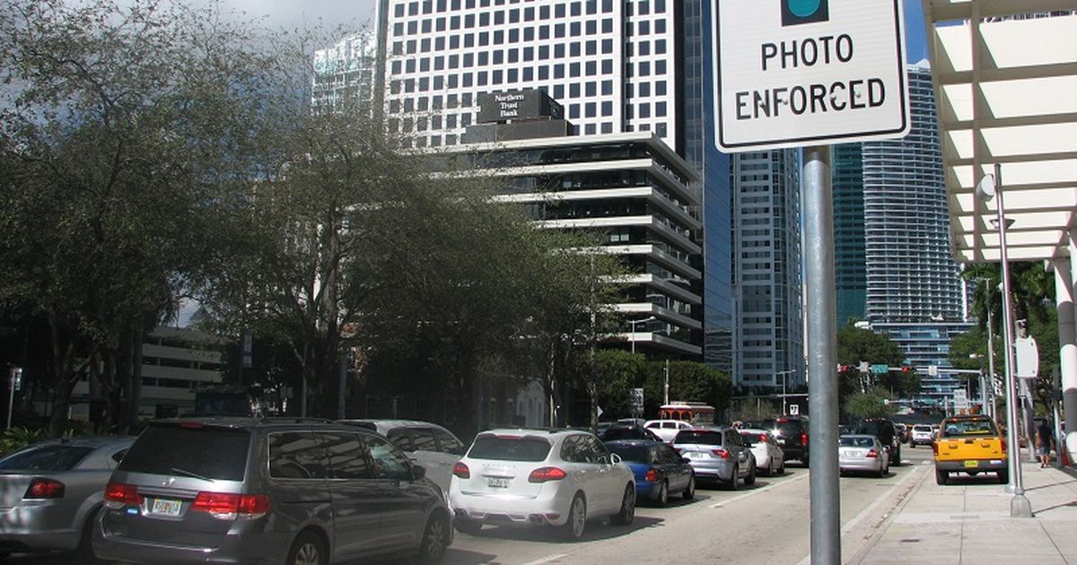 New Florida law requires justifying the installation of traffic cameras
