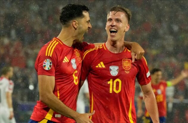 Spain's thrashing allows them to continue into the Euro Cup quarterfinals
