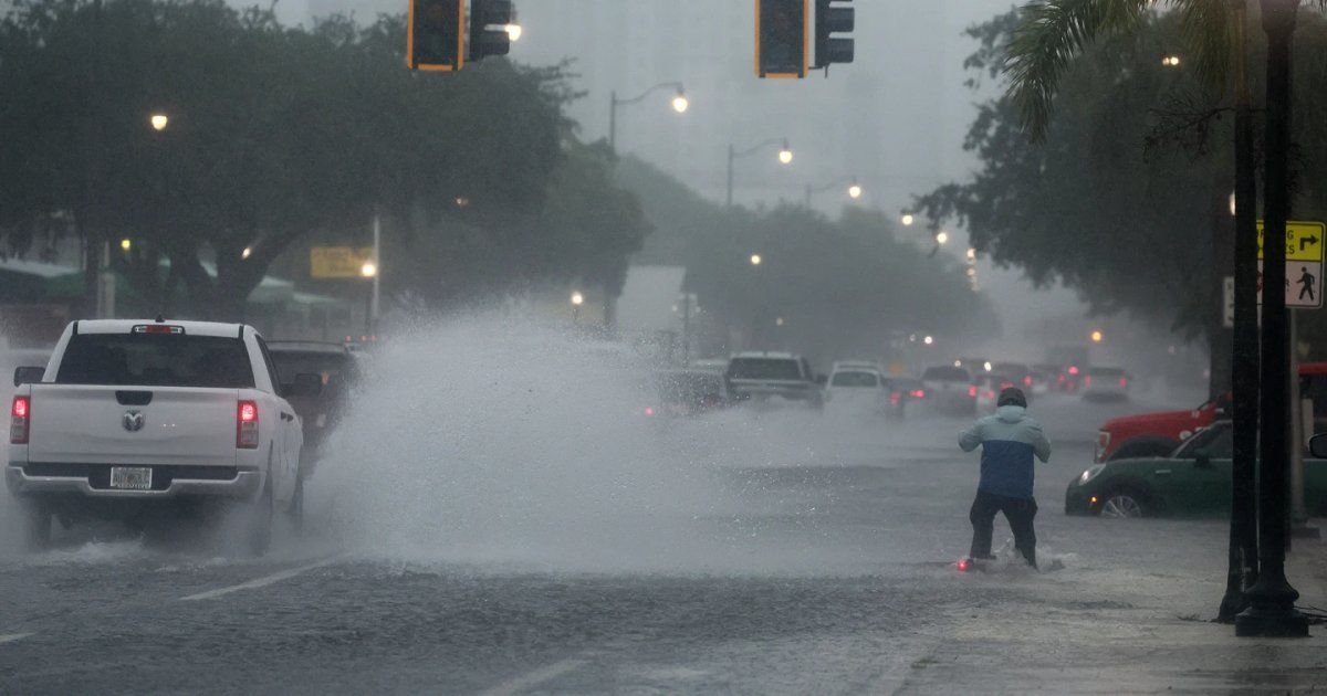 State of emergency due to bad weather, declares Miami-Dade mayor

