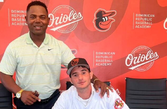 Talented Cuban pitcher signs contract with the Baltimore Orioles
