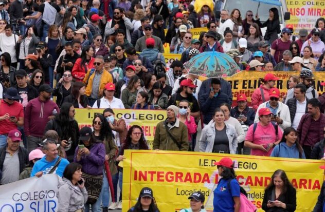 Teachers in Colombia go on strike over government bill
