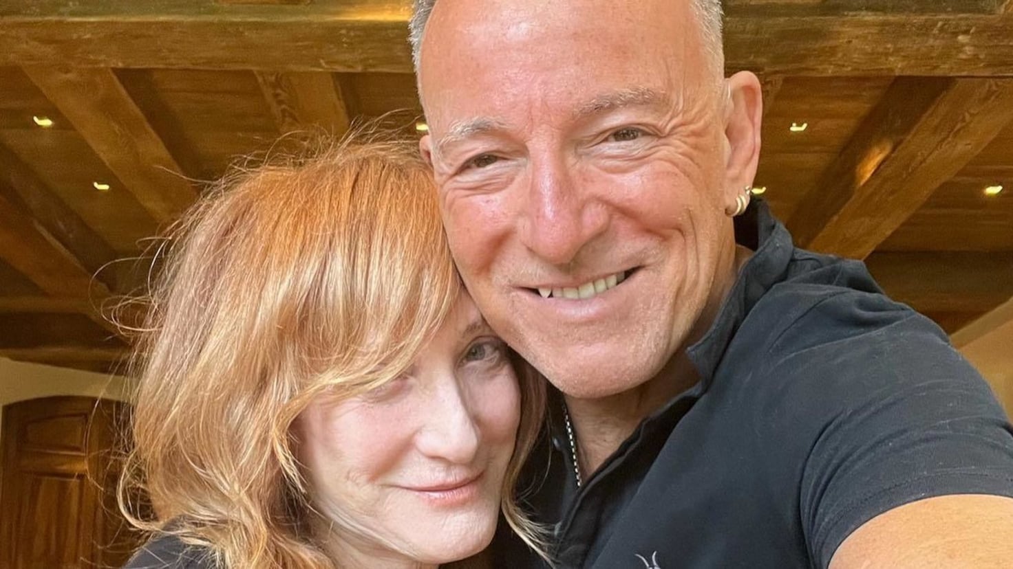 This is Bruce Springsteen's personal life: married to his backup singer for 33 years
