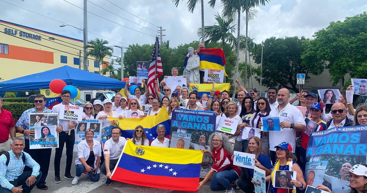 Venezuelans in Miami met at the Citizens Assembly this Sunday