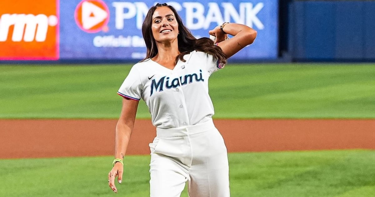 Aly Sanchez throws out the first pitch in a Miami Marlins game