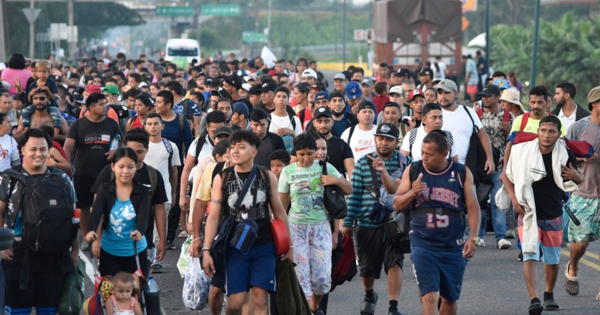 Caravan of about 2,000 migrants leaves for the US from southern Mexico