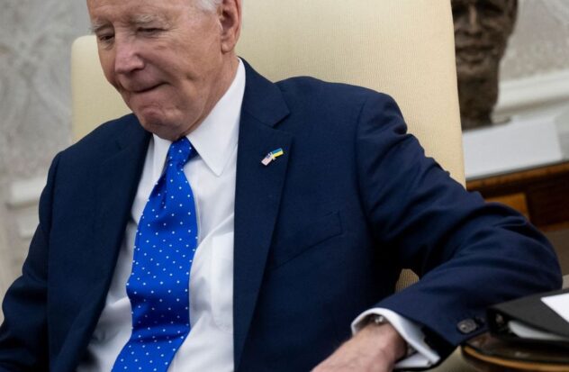 Democrats in critical situation for justifying Biden's deteriorating mental health
