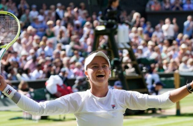 Krejcikova Defeats Paolini and Rises with Wimbledon Crown
