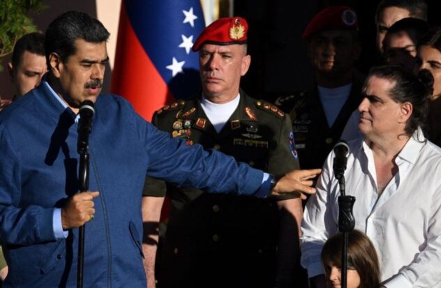 Less than a month before Maduro faces challenge in elections, he announces to resume dialogue with the US
