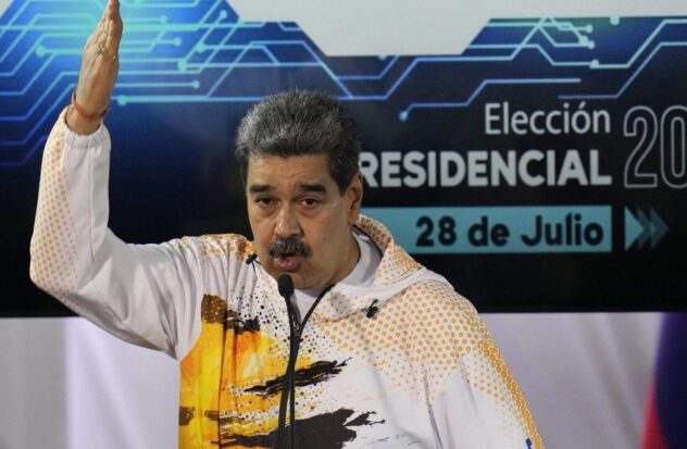 Maduro hints at an uprising of the Armed Forces if the opposition wins: We are a military power
