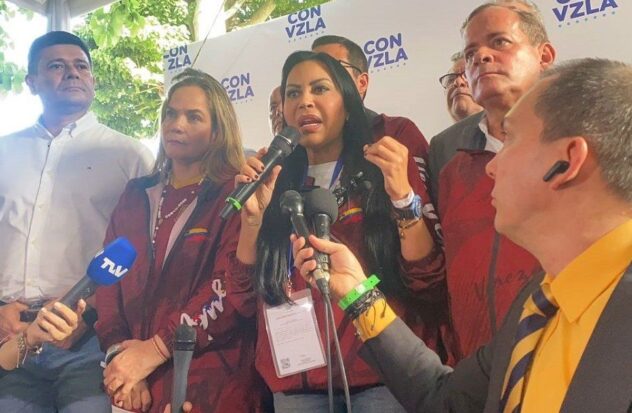 Maria Corina calls for no witness to leave the voting center without the minutes in hand
