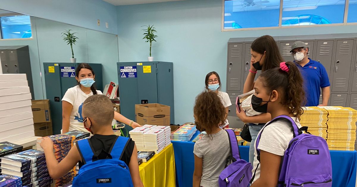 Miami Commissioner distributes school backpacks for new school year