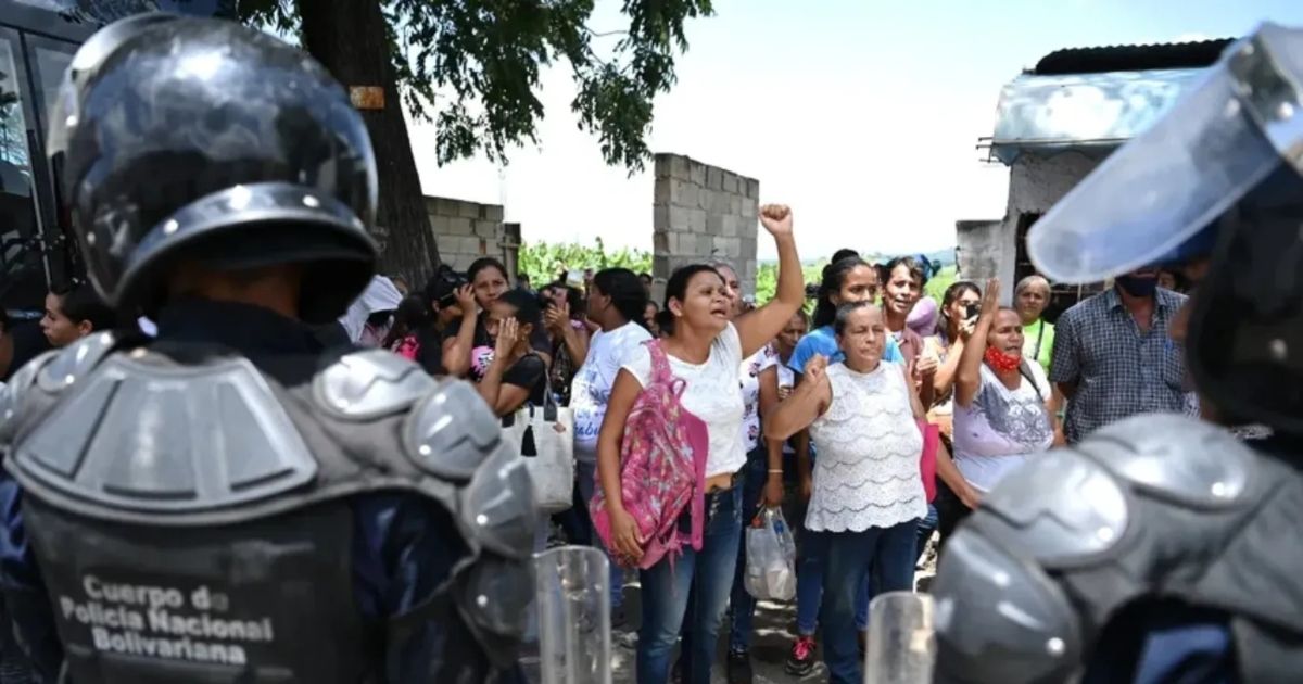 NGO reports 22 arrests in the hours leading up to the presidential elections in Venezuela