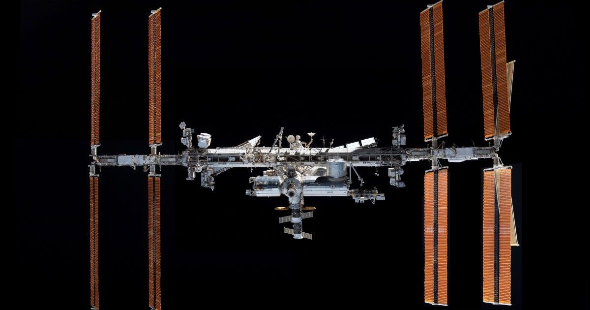 Strategies for the decommissioning of the International Space Station