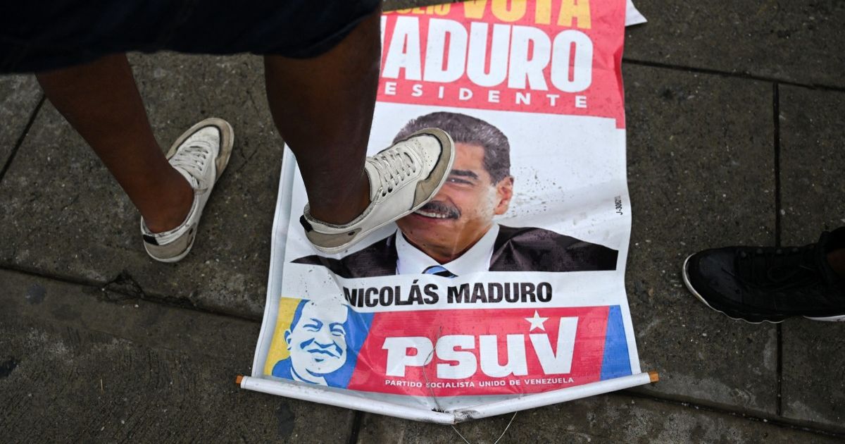 Thousands of Venezuelans protest fraud and demand recount of votes
