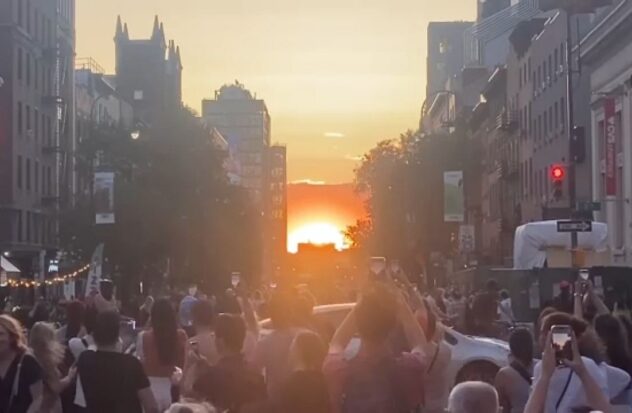 Today is the last Manhattanhenge of the year
