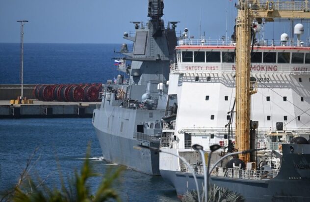 Venezuela receives Russian military vessels amid global tensions
