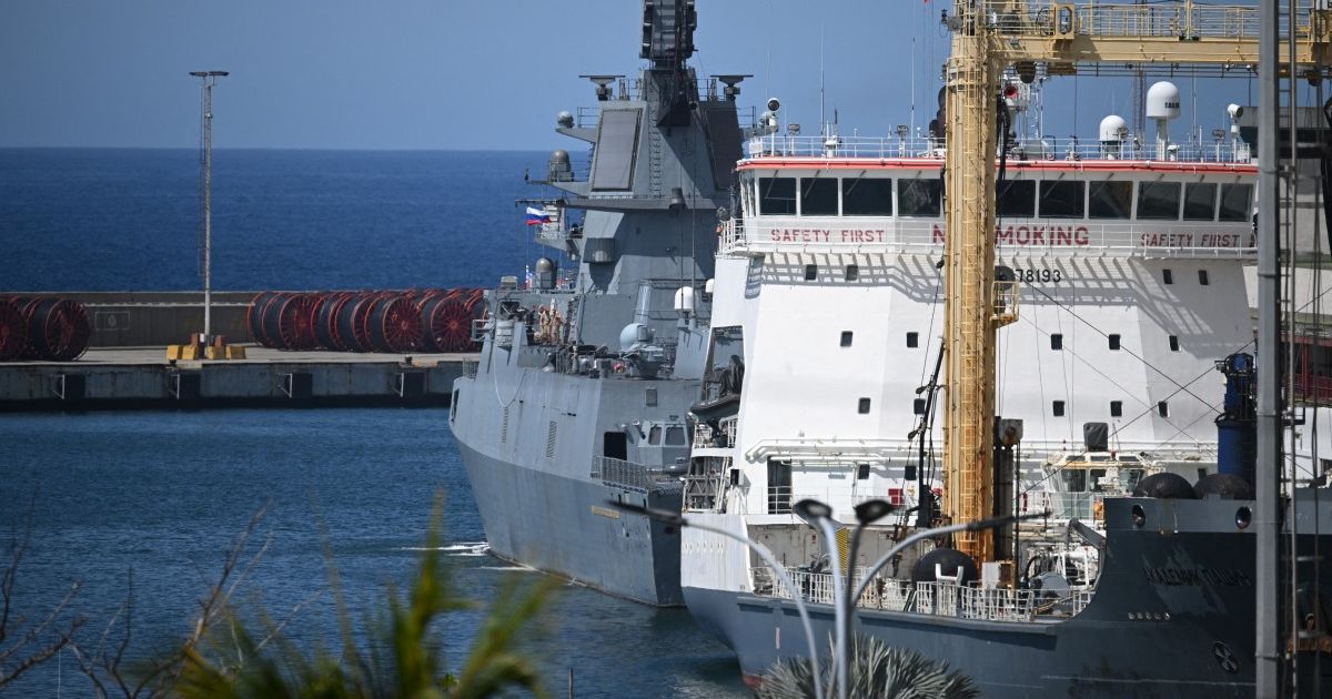 Venezuela receives Russian military vessels amid global tensions