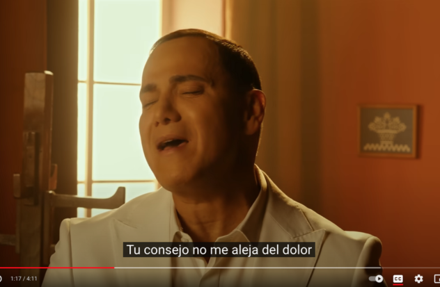 Victor Manuelle and Tito Nieves sing Things of Love to the sound of salsa
